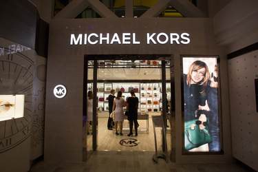 Royal Caribbean Anthem of the Seas Interior Shops 2.jpg